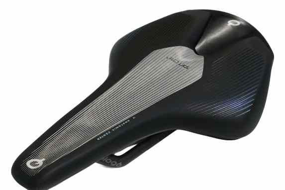 Selles 3D et gants offrant une meilleure adhérence