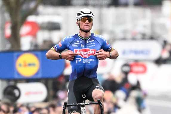 Mathieu van der Poel siegt bei seiner Premiere