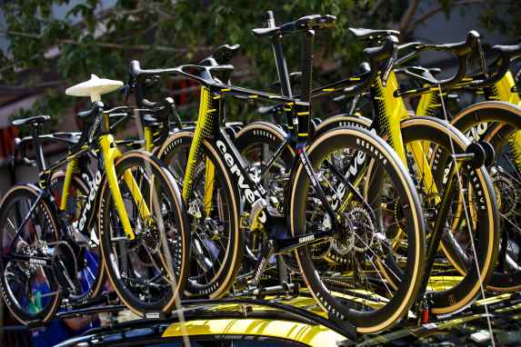 Quel vélo de course remportera la 20e étape vers l'Alpe d'Huez ?