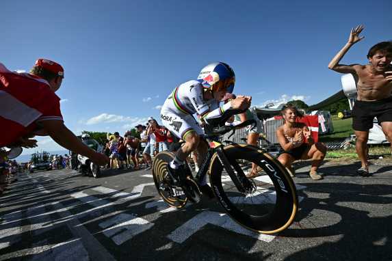 Red Bull zwischen Freude und Frust: Evenepoel gewinnt, Lipowitz nach Sturz raus