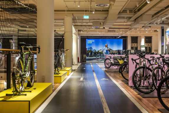 JobRad Loop eröffnet ersten stationären Store bei Globetrotter