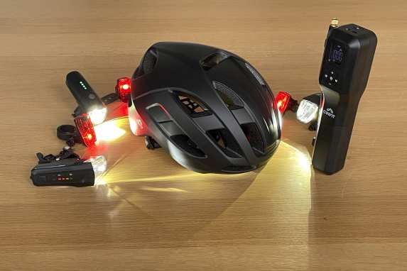 Helm, Lichtsets und Akku-Pumpe - Empfehlung