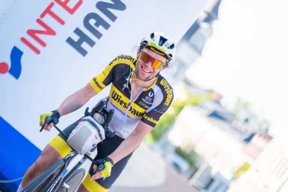 Unsupported schneller als Fahrer mit Betreuerteams