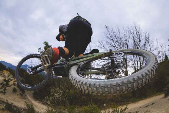 Canyon-Comeback - Downhill-E-MTB jetzt mit Heavy-Duty-Akku