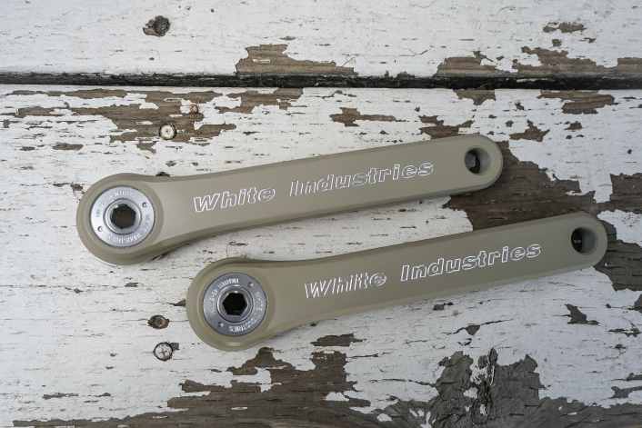 White Industries bringt limitierte Desert-Sage-Kollektion
