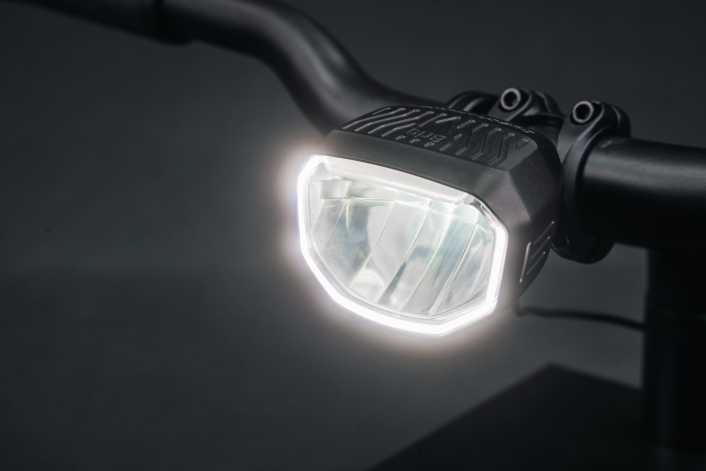 Kraftvoller E-Bike-Scheinwerfer mit smartem Lichtring