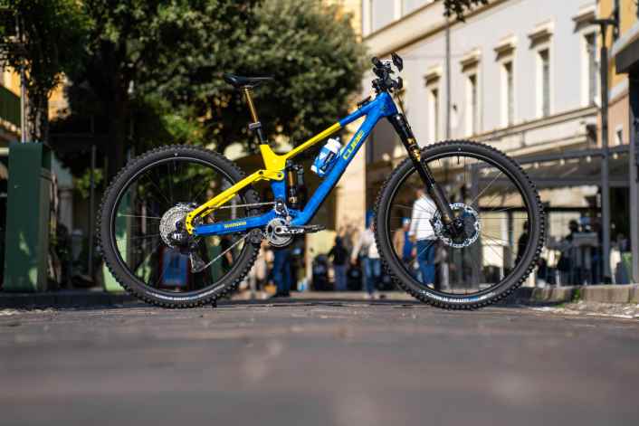 Das ist das Cube-Enduro mit 30,5 Zoll Vorderrad