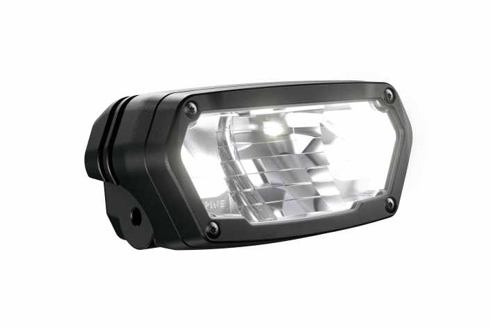 Un éclairage haut de gamme de 2 400 lumens pour vélo de course