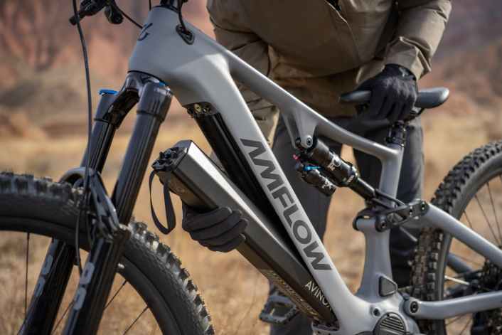 Günstige Avinox-E-MTBs mit entnehmbarem Akku vorgestellt!