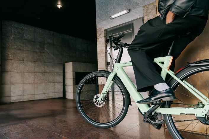 Stylisches City-E-Bike mit GPS-Tracking