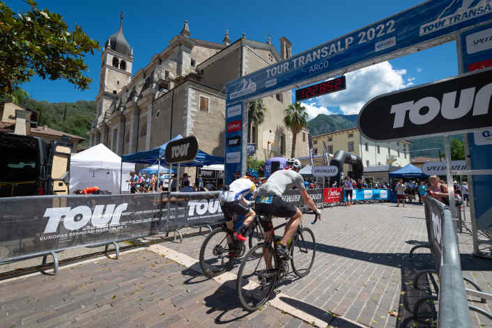 Das Finale der TOUR Transalp 2022 nach Arco