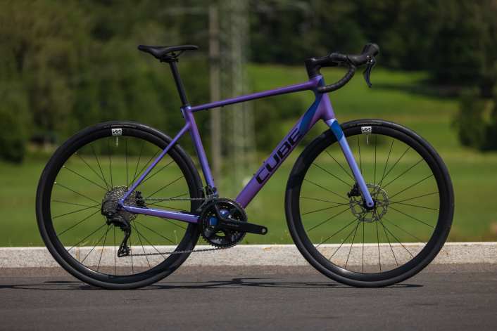 Hochwertiges Alu-Rennrad für wenig Geld
