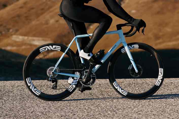 Zwei neue Versionen des Stahlrenners