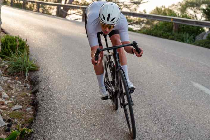 Swiss Side testet seine Aero-Classic-Bekleidung wie seine Laufräder