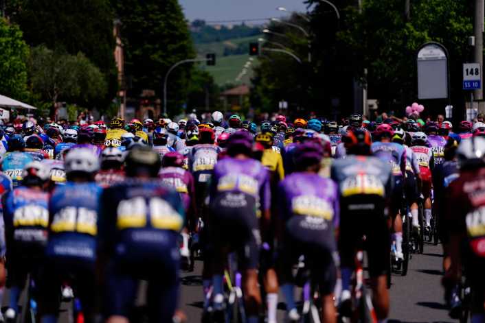 Breakaway wins the Giro