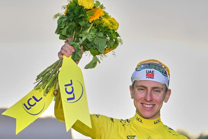 Bis 2032 beim UAE-Team - Rad-Star Pogacar beendet Saison und verlängert Vertrag