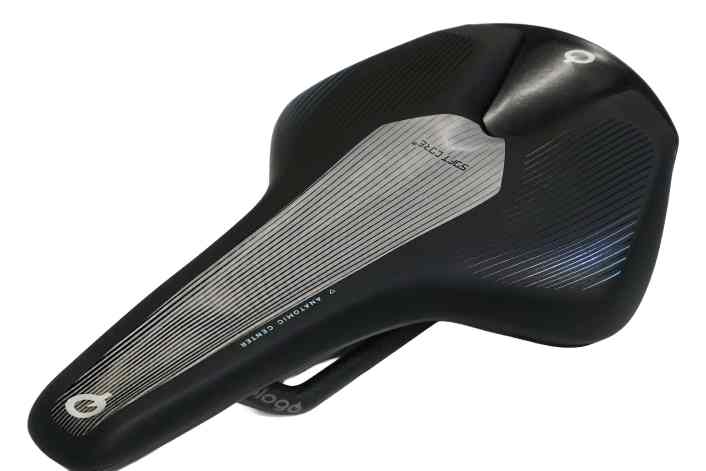 3D-Sättel und Handschuhe mit mehr Grip