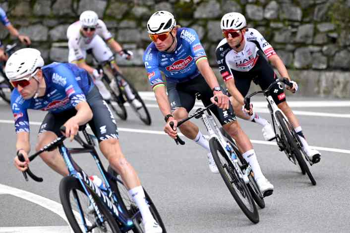 And everyone joins in - a commentary