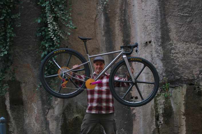 Gravelbike mit 32-Zoll-Laufrädern