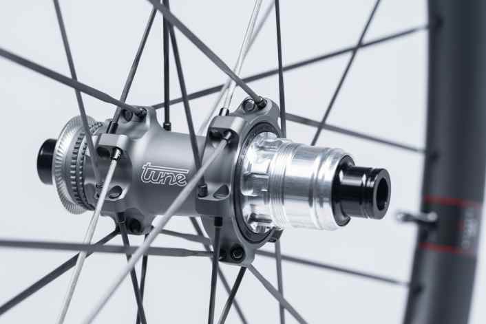 Neue Rennrad-Laufräder: Aerodynamisch, steif, leicht