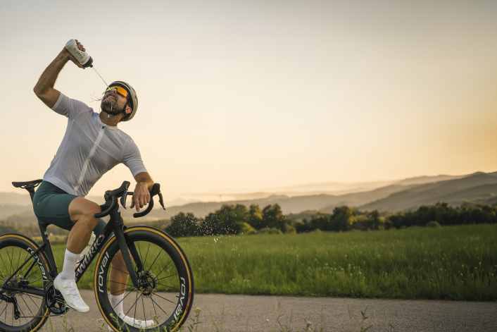 19 kühlende Klamotten für heiße Tage auf dem Rennrad