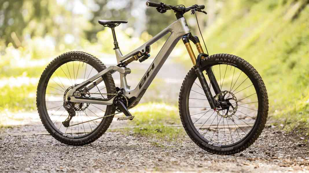 Spanische Tarnkappe mit Avinox-Super-Power