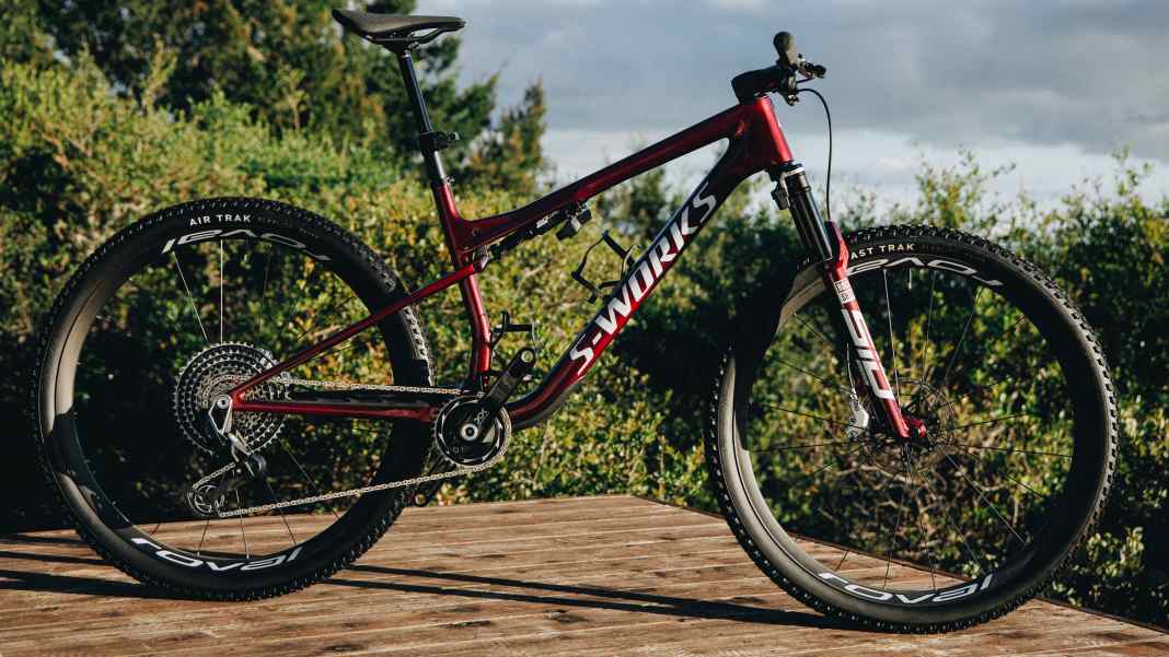 120-mm-Fully ab 8,3 kg - der neue Super-Racer aus Kalifornien