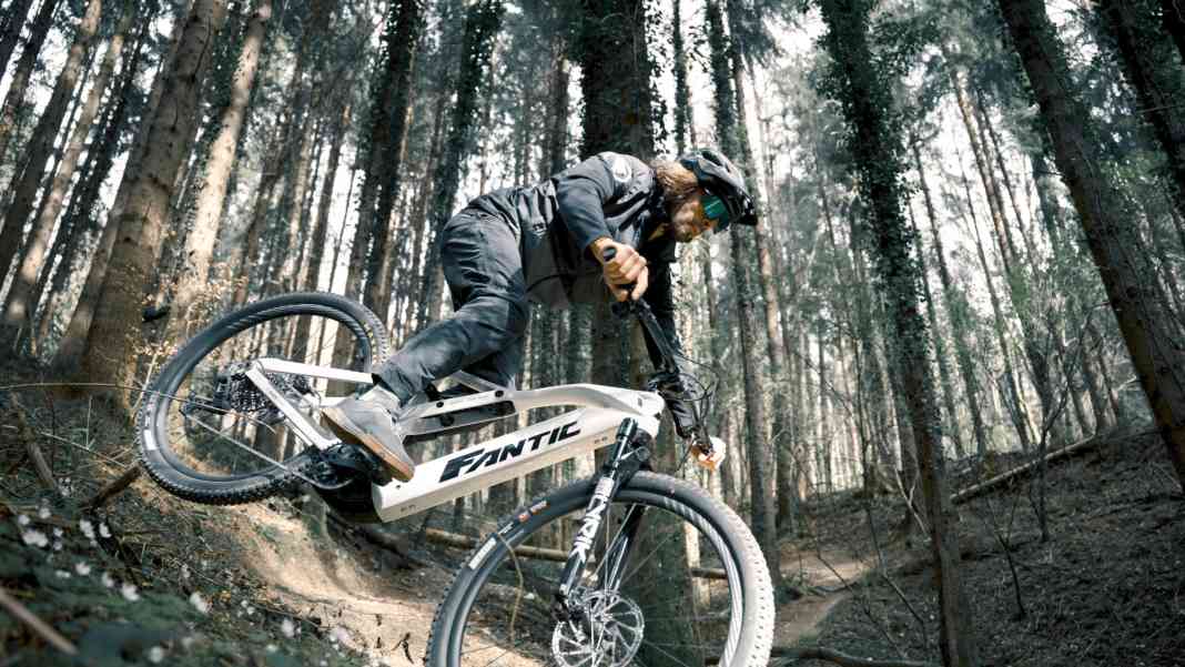 Zwei neue E-MTB-Plattformen mit Bosch CX Gen5