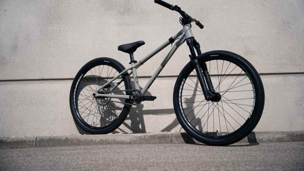 Stahl-Dirtbike zum fairen Preis
