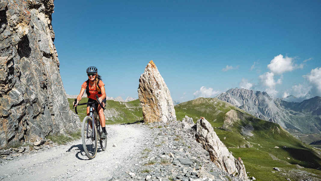 Mit dem Gravelbike über die Alpen