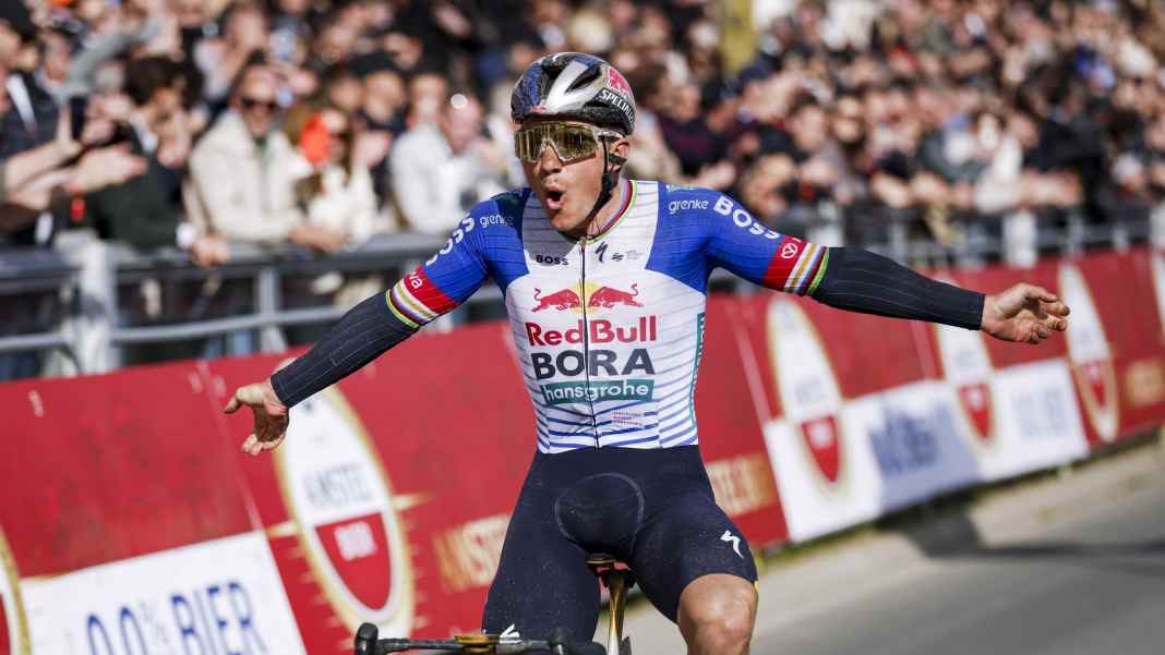 Evenepoel gewinnt Amstel Gold Race
