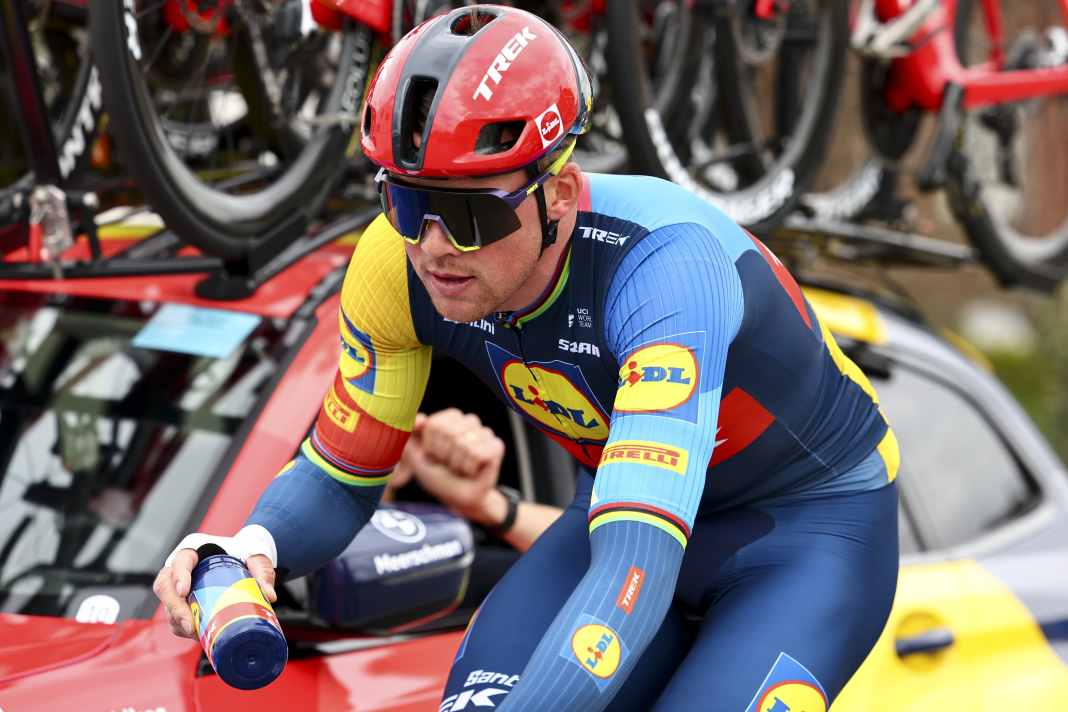 Nach Massensturz: Pedersen will starten, van Aert operiert
