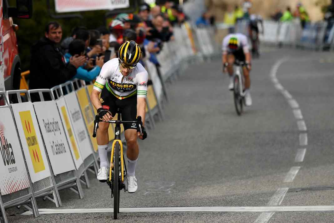 Roglic weist Evenepoel bei Bergankunft in die Schranken