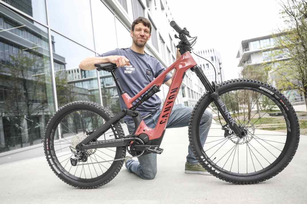Vollcarbon E-Bike für 3499 Euro!?