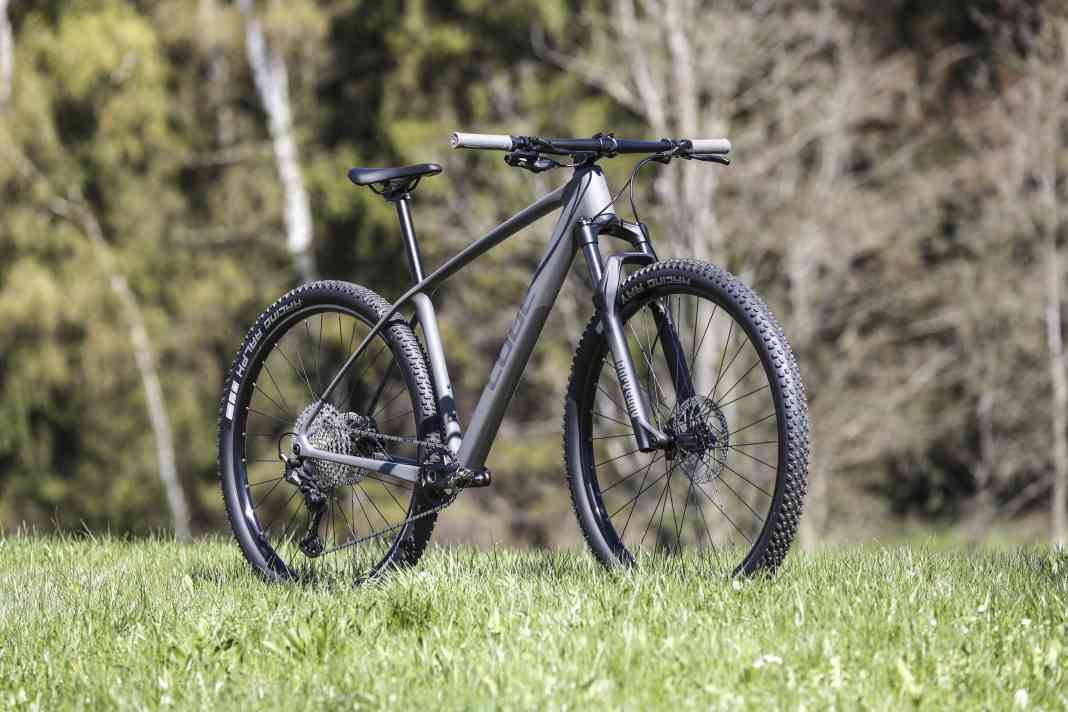 Carbon-Hardtail MTB für 1499 Euro