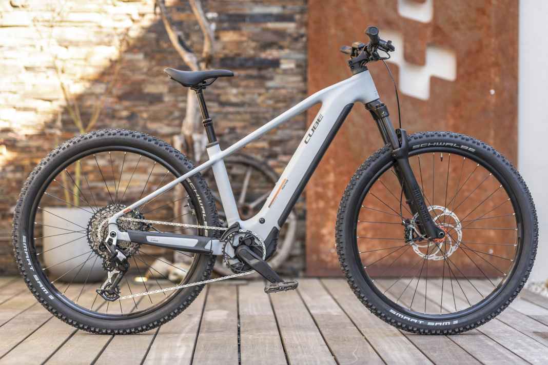 Das Cube Reaction Hybrid Race 800 BIKE-Check