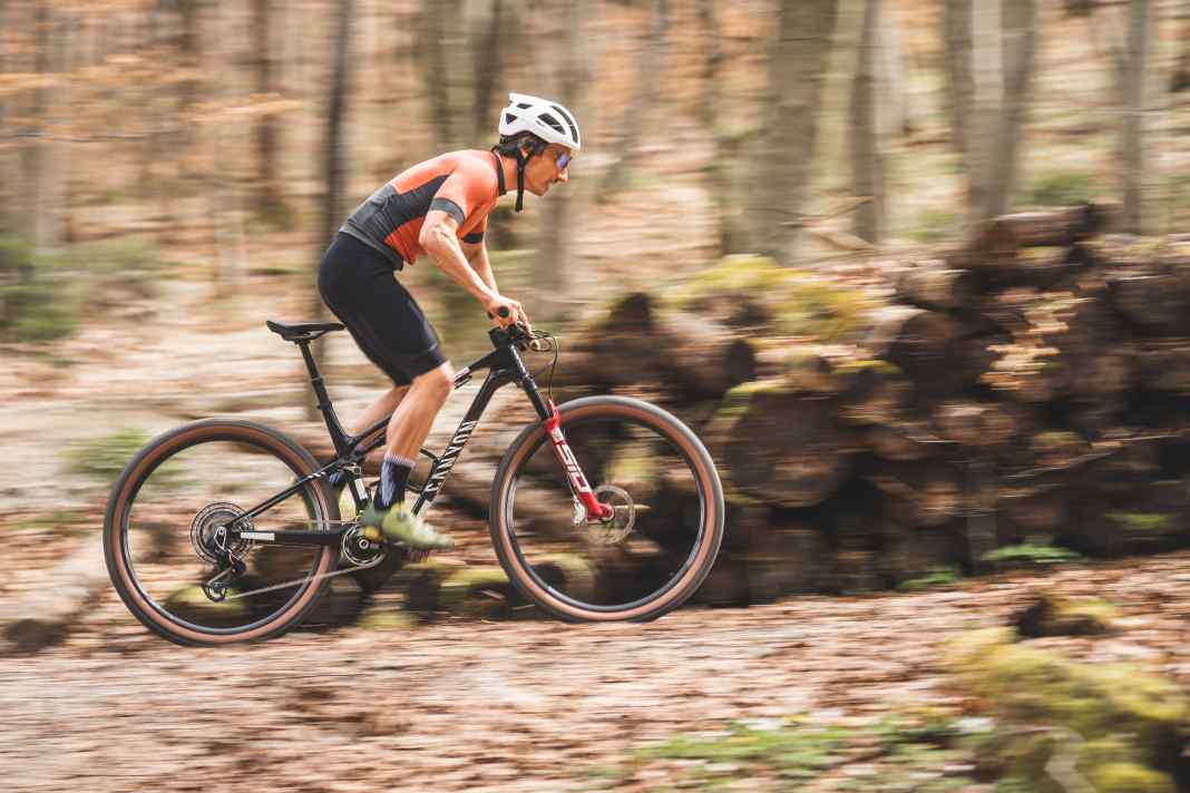 The Canyon Lux World Cup CFR in a speed test