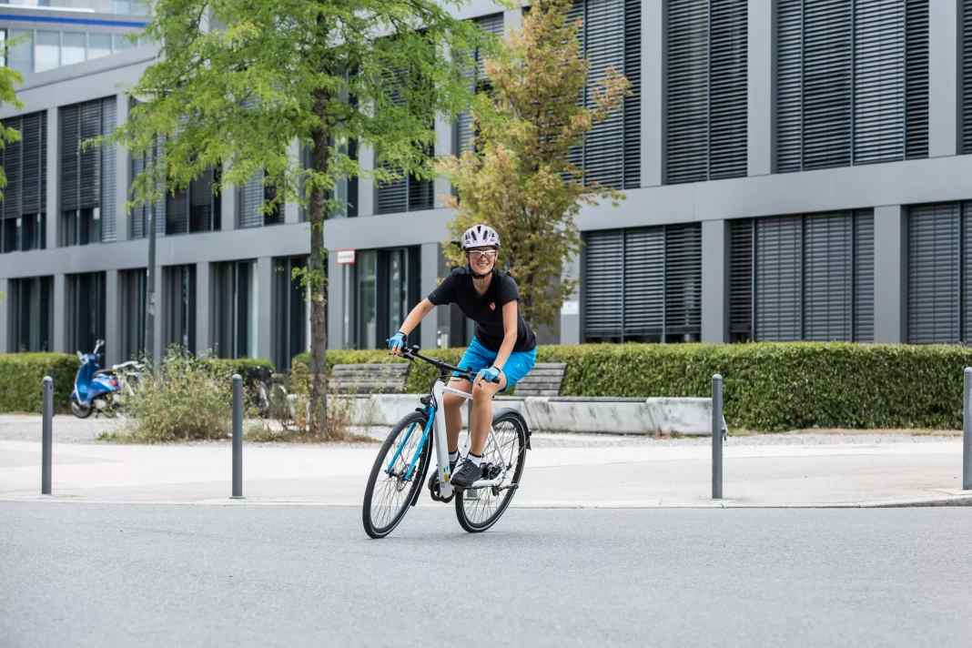 Sechs leichte E-Bikes im MYBIKE-Test