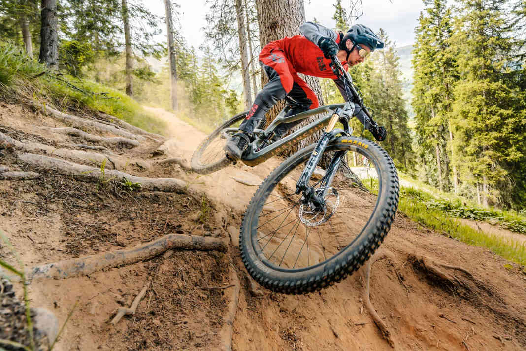 Wie funktionieren Federgabel und Dämpfer?