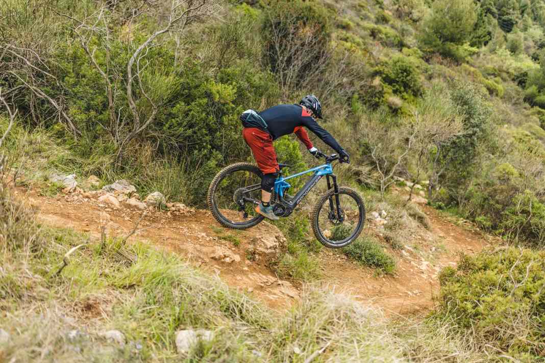 EMTB-Trail-Fahrtechnik #2 - Absätze & Stufen meistern
