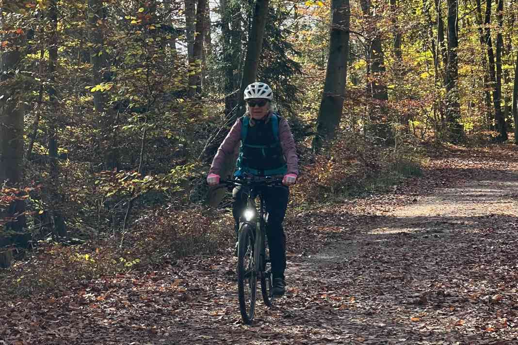 Zubehör fürs Radfahren im Herbst