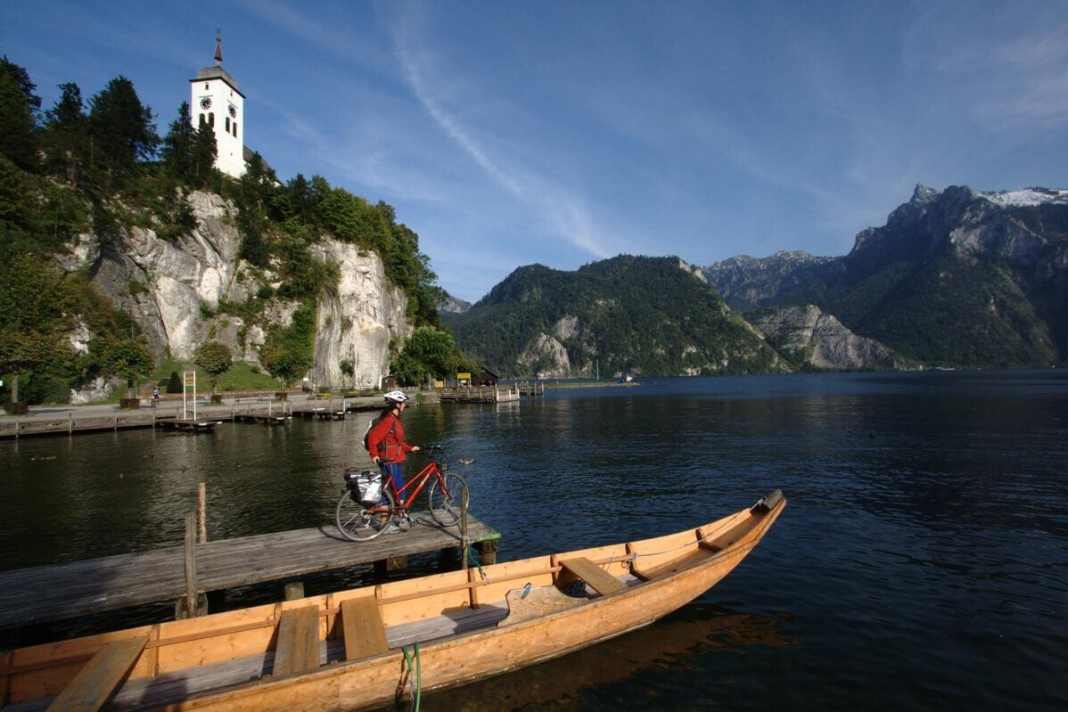 Auf dem Salzkammergut Radweg flach durchs Gebirge