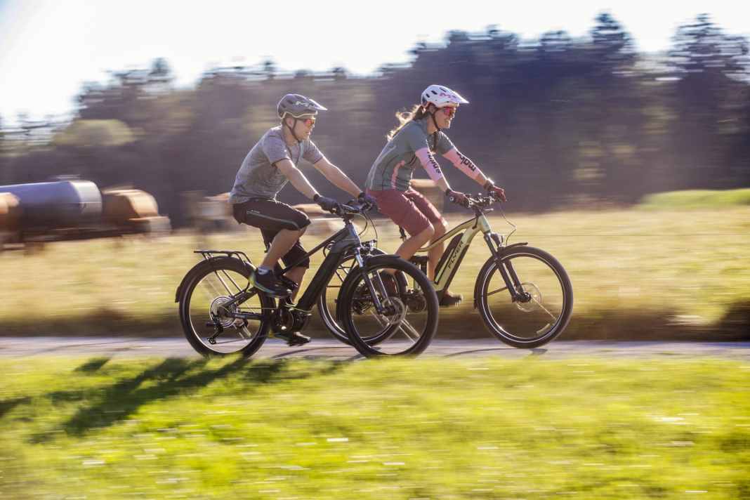 All in one? SUV-Bikes von Husqvarna und Flyer im Duell