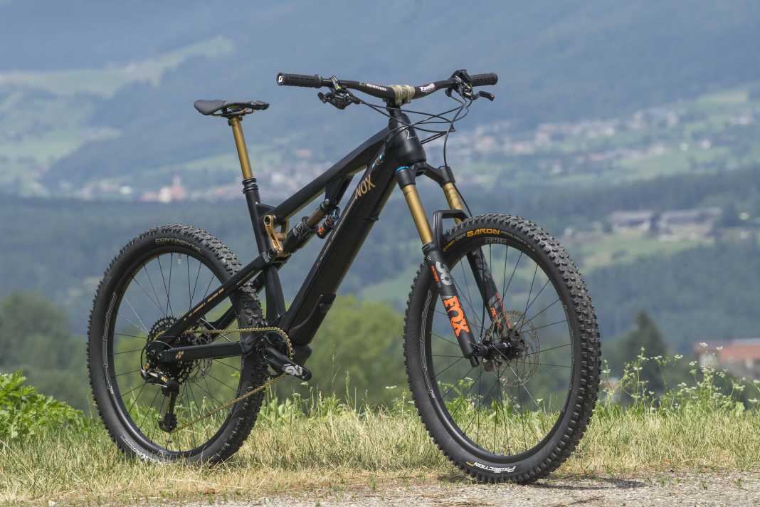4 neue Leicht-E-MTBs [mit EMTB-Video]