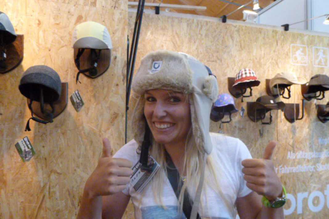 Helt Pro macht Hüte für Helme