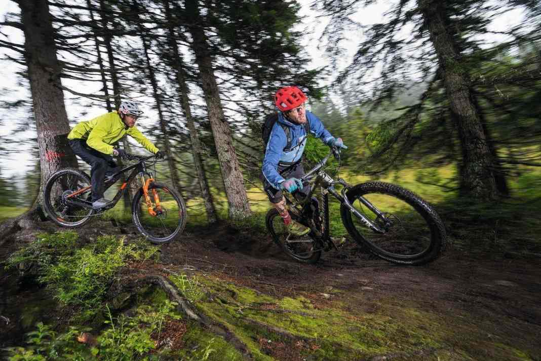 Specialized Epic Evo vs. Cube AMS 100 TM