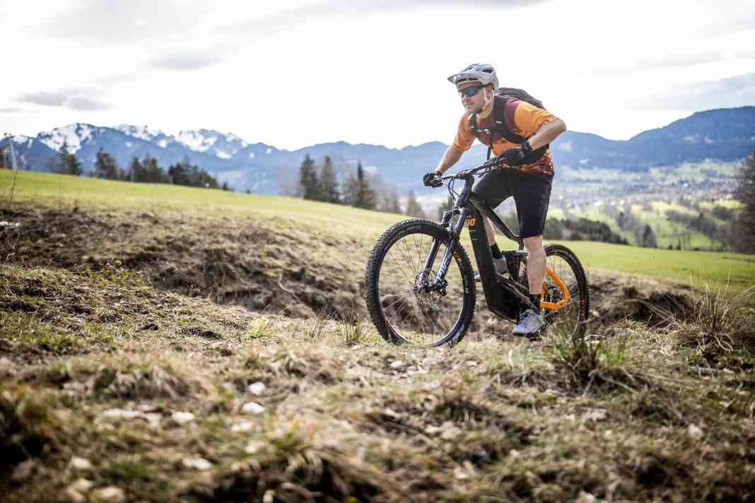Brauche ich ein E-Bike Hardtail oder Fully-E-MTB?