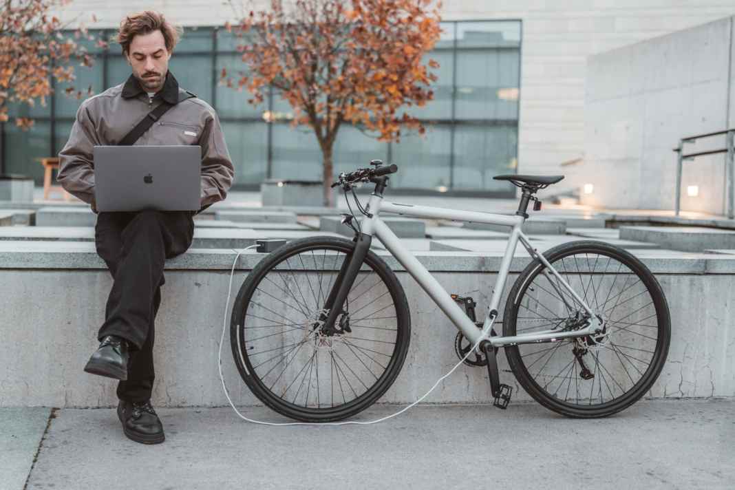 Ultraleichtes E-Bike erhält USB-C zum bequemen Laden