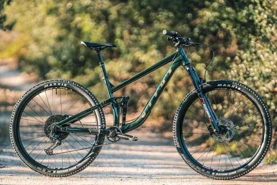 Das preisgünstige Vitus Trailbike im Test