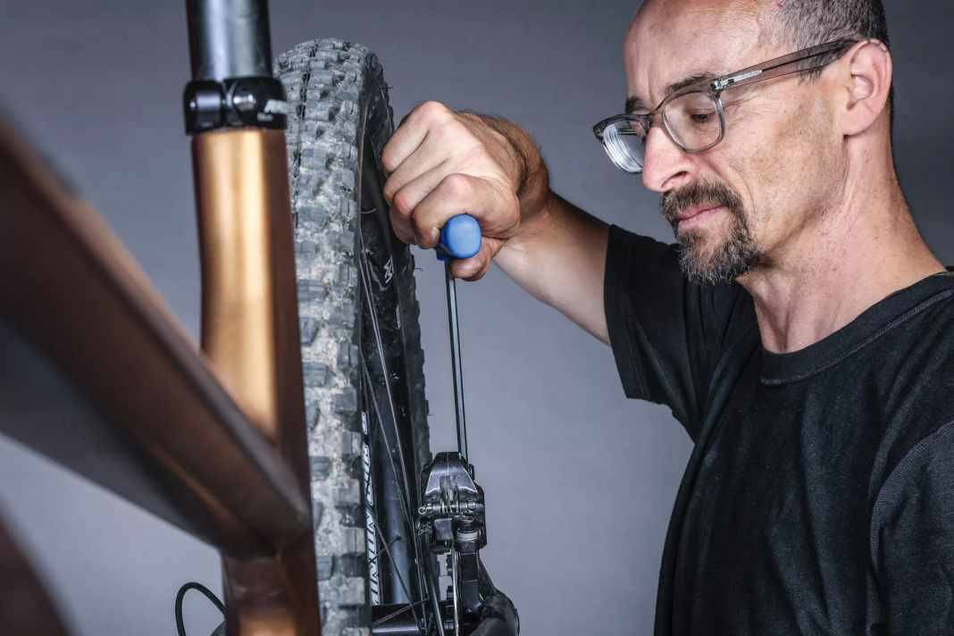 Schnelle Hilfe bei schleifenden Scheibenbremsen